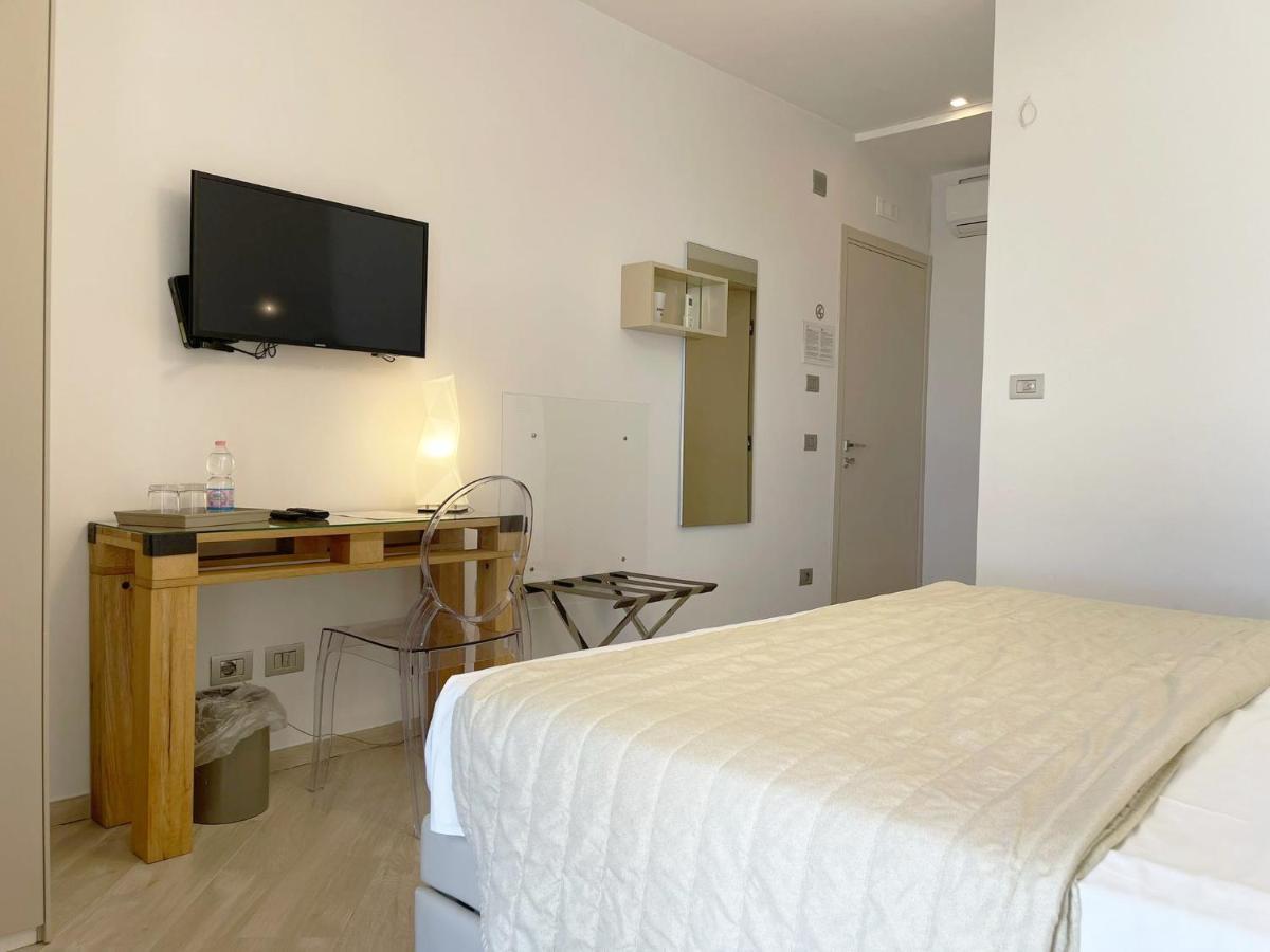 Daedalium Bed & Breakfast มารินา ดิ ปาลมา ภายนอก รูปภาพ