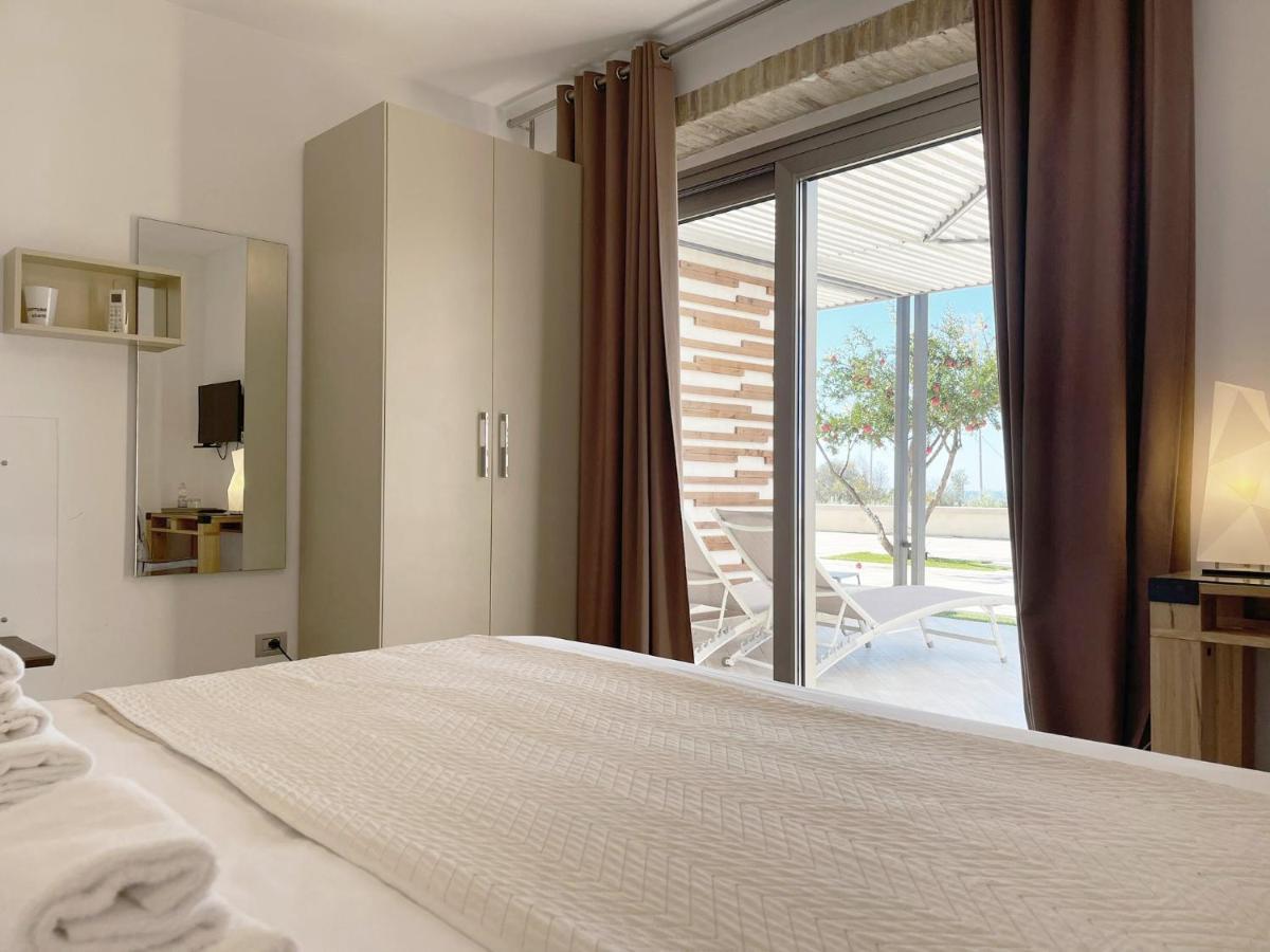 Daedalium Bed & Breakfast มารินา ดิ ปาลมา ภายนอก รูปภาพ
