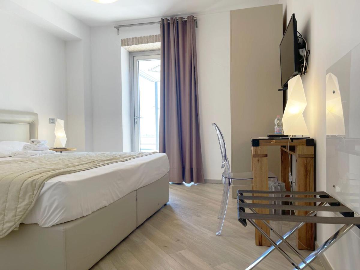 Daedalium Bed & Breakfast มารินา ดิ ปาลมา ภายนอก รูปภาพ