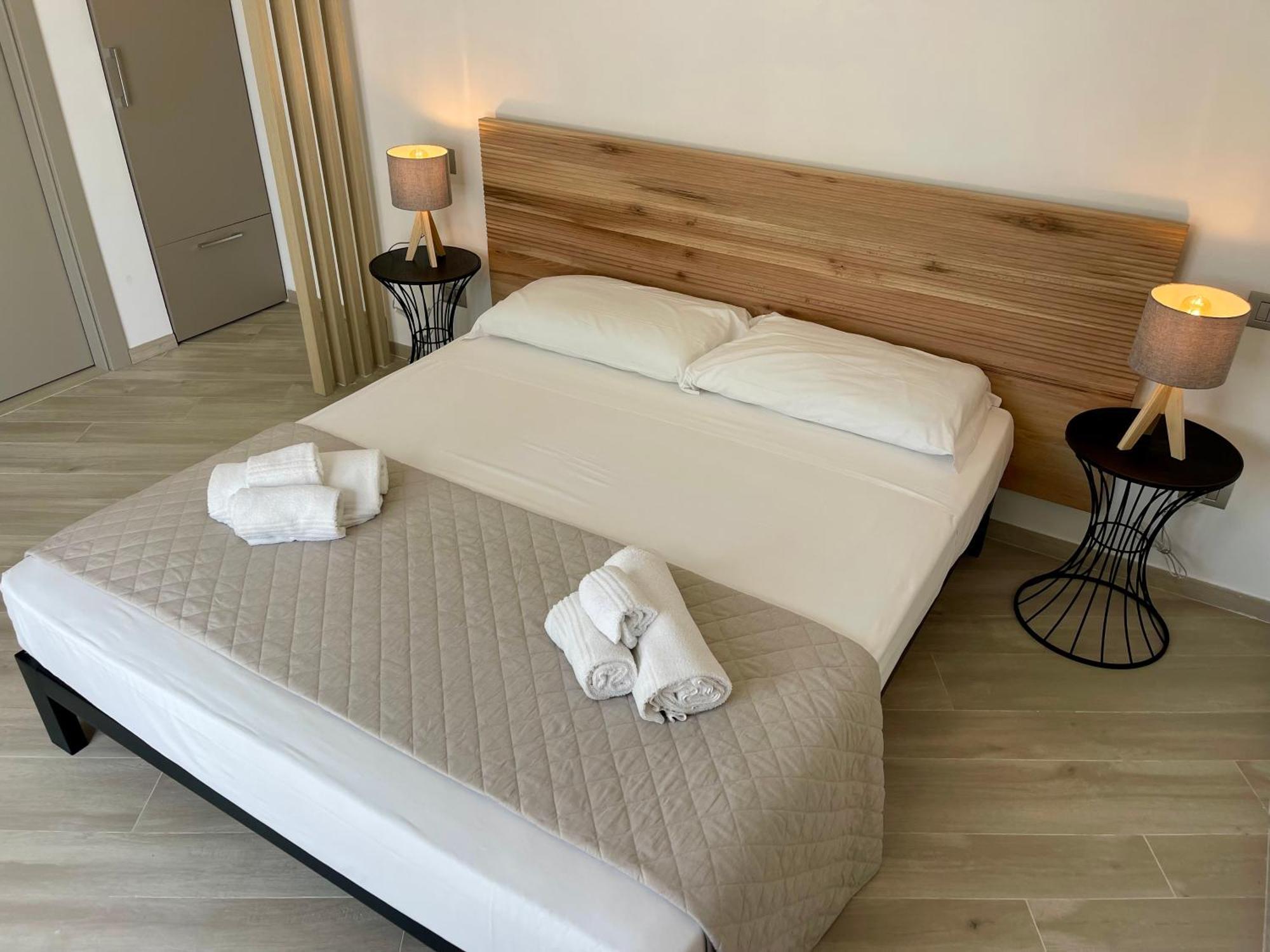 Daedalium Bed & Breakfast มารินา ดิ ปาลมา ภายนอก รูปภาพ