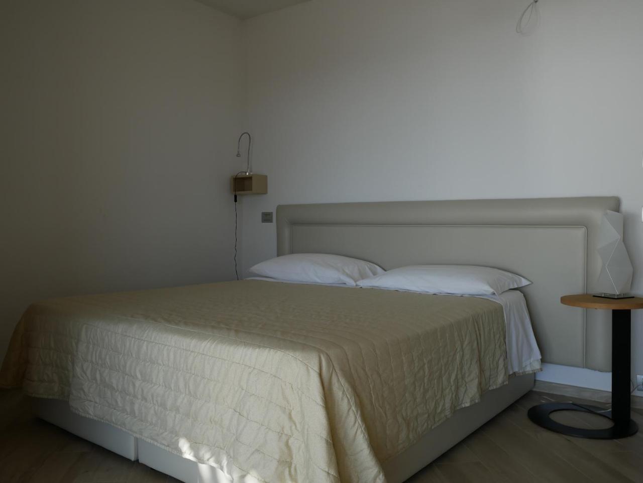 Daedalium Bed & Breakfast มารินา ดิ ปาลมา ภายนอก รูปภาพ